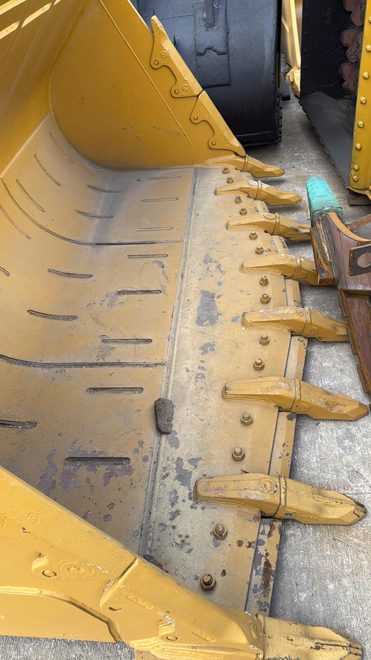 CAT 966 Rock Bucket - Колісний навантажувач: фото 3 CAT 966 Rock Bucket - Колісний навантажувач: фото 3