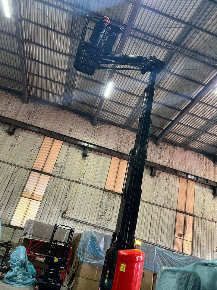 GALEN Vertical Mast Lift with Jib - Вертикальний щогловий підйомник: фото 2 GALEN Vertical Mast Lift with Jib - Вертикальний щогловий підйомник: фото 2