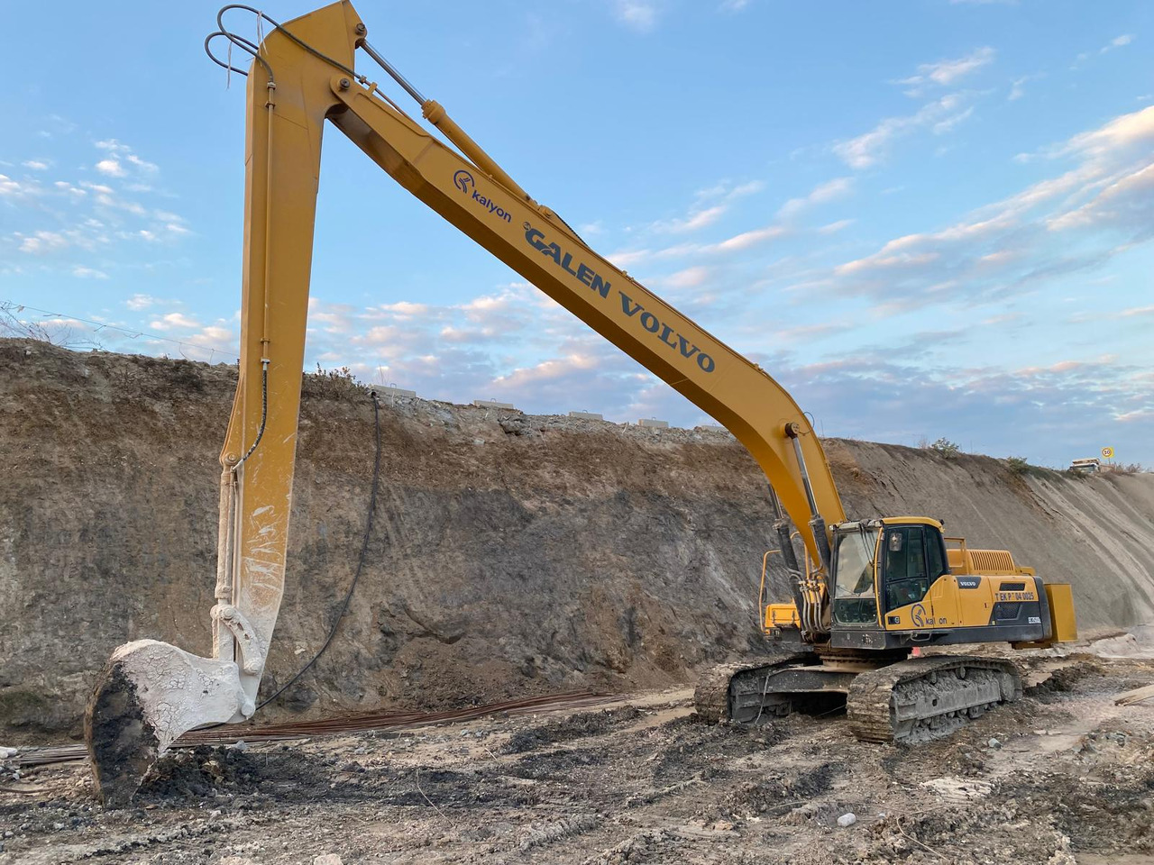 HITACHI ZX670 Long Reach Boom-Arm Manufacturing - Гусеничний екскаватор: фото 3 HITACHI ZX670 Long Reach Boom-Arm Manufacturing - Гусеничний екскаватор: фото 3