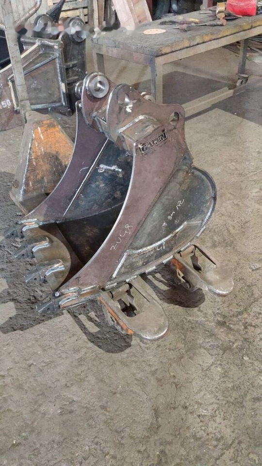 Hitachi ZX48 - Ківш екскаватора: фото 1 Hitachi ZX48 - Ківш екскаватора: фото 1