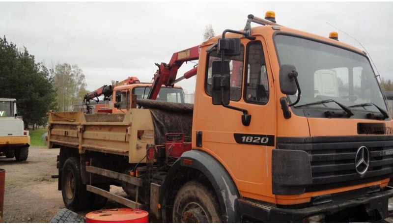 Mercedes-Benz 1820 - Самоскид вантажівка, Вантажівка з маніпулятором: фото 1 Mercedes-Benz 1820 - Самоскид вантажівка, Вантажівка з маніпулятором: фото 1