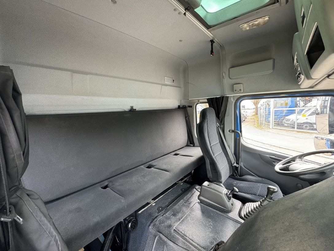 Mercedes-Benz Atego 1529 LL BDF 6-Sitze Umzug u-LBW Gr-Haus - Контейнеровоз/ Змінний кузов вантажівка: фото 2 Mercedes-Benz Atego 1529 LL BDF 6-Sitze Umzug u-LBW Gr-Haus - Контейнеровоз/ Змінний кузов вантажівка: фото 2