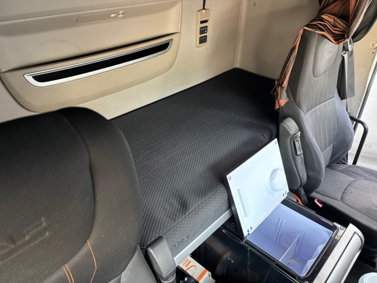 DAF XF 480 FT SSC, Euro-6, Motorschaden, Standklima - Тягач: фото 5 DAF XF 480 FT SSC, Euro-6, Motorschaden, Standklima - Тягач: фото 5