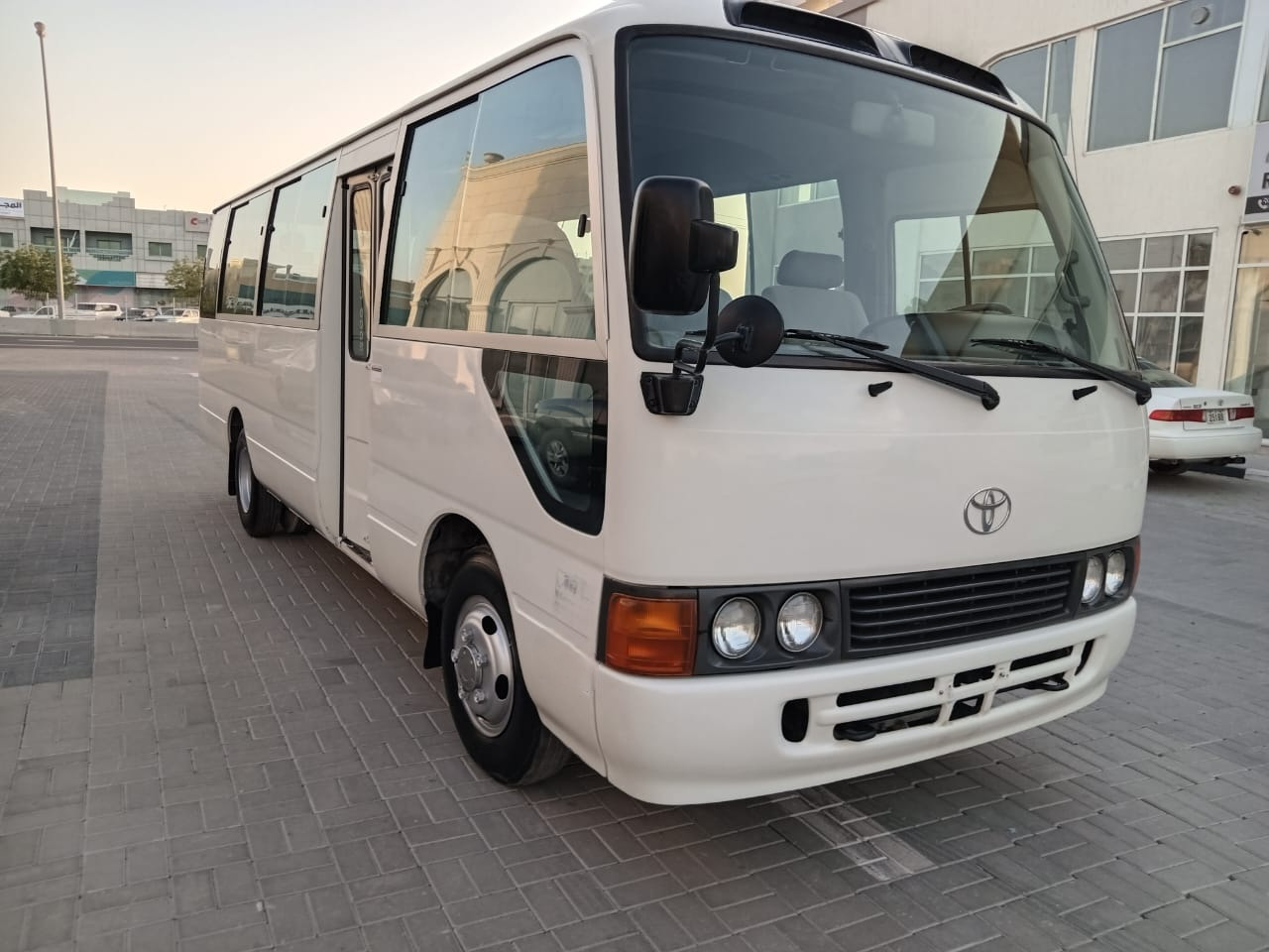 TOYOTA Coaster ... 30 places - diesel - climatisé ... BELGIQUE.. - Мікроавтобус, Пасажирський фургон: фото 2 TOYOTA Coaster ... 30 places - diesel - climatisé ... BELGIQUE.. - Мікроавтобус, Пасажирський фургон: фото 2