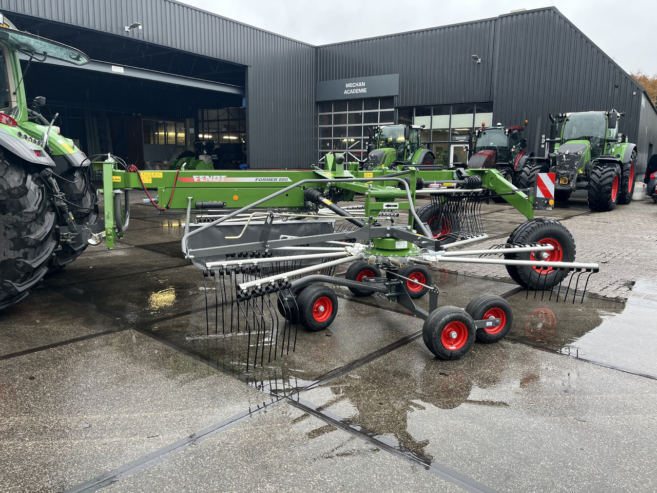 FENDT Former 880 - Сіноворушилка: фото 5 FENDT Former 880 - Сіноворушилка: фото 5