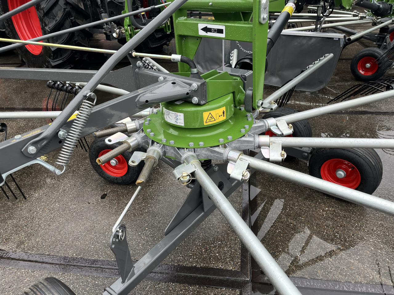 Новий Сіноворушилка FENDT Former 880: фото 7