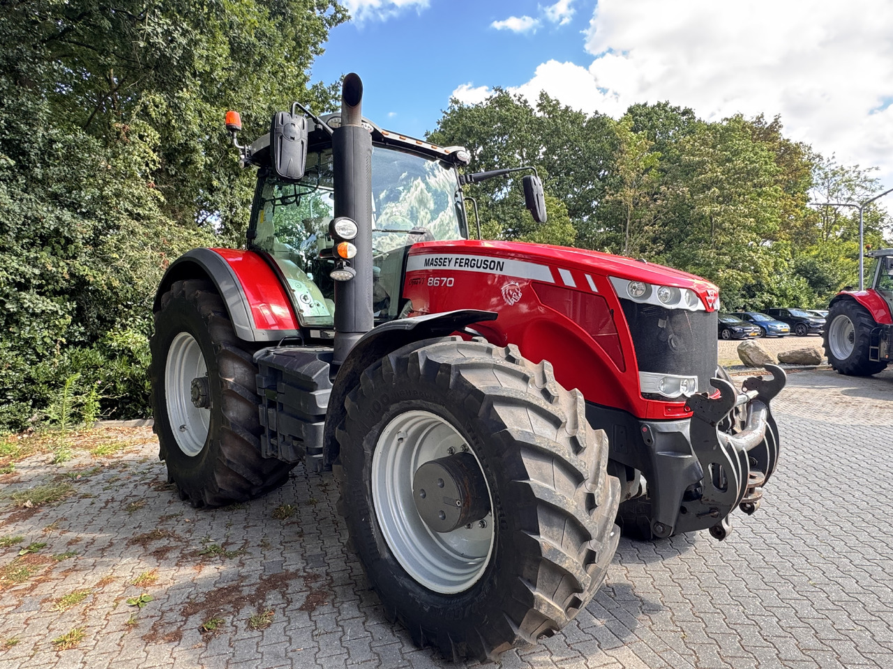 MASSEY FERGUSON 8670 Dyna-VT - Трактор: фото 2 MASSEY FERGUSON 8670 Dyna-VT - Трактор: фото 2