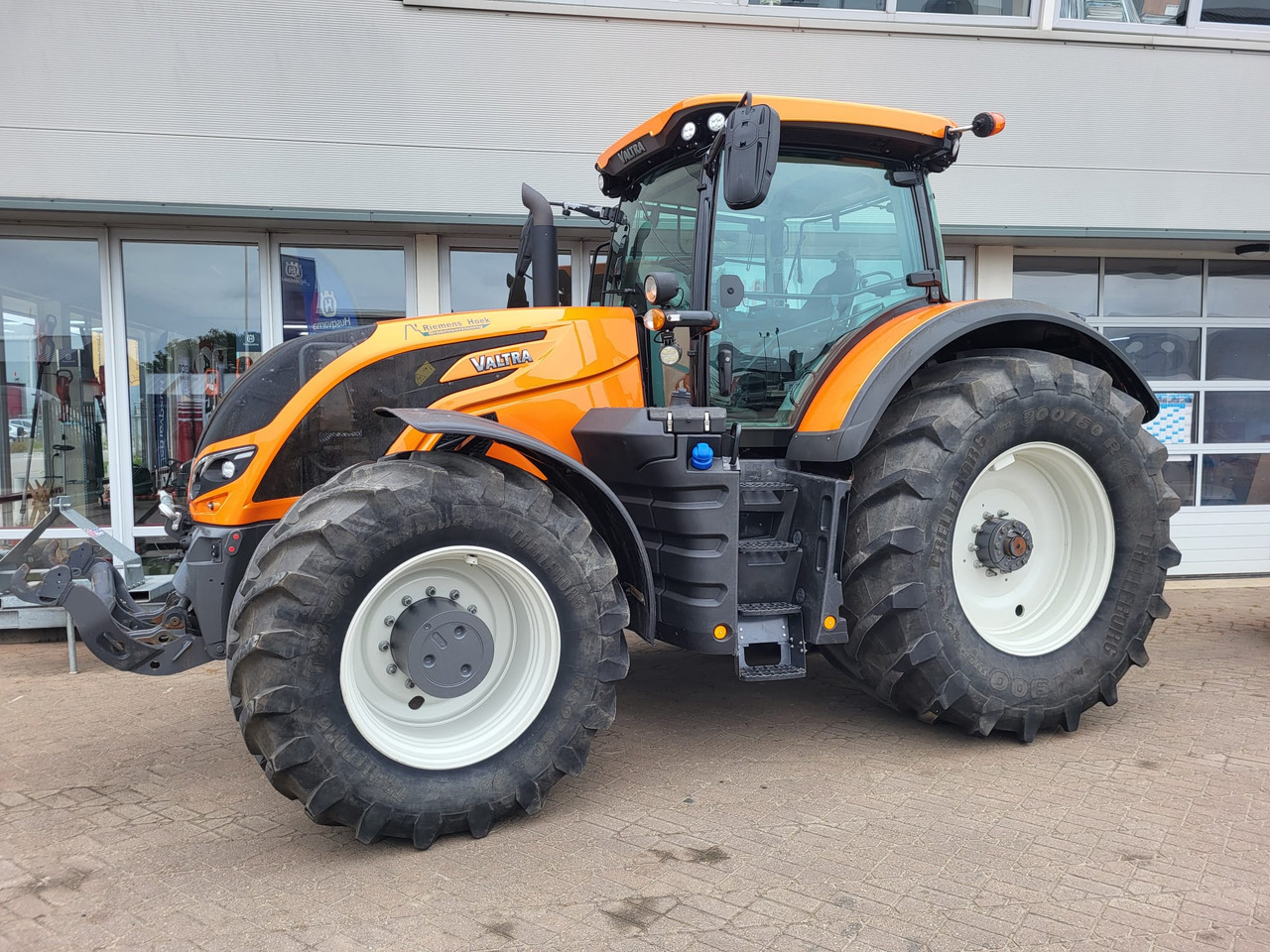 VALTRA S394 - Трактор: фото 1 VALTRA S394 - Трактор: фото 1
