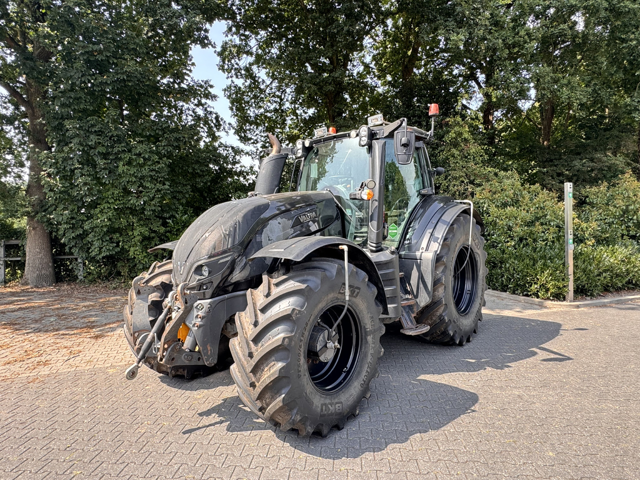 VALTRA T214 Direct - Трактор: фото 1 VALTRA T214 Direct - Трактор: фото 1