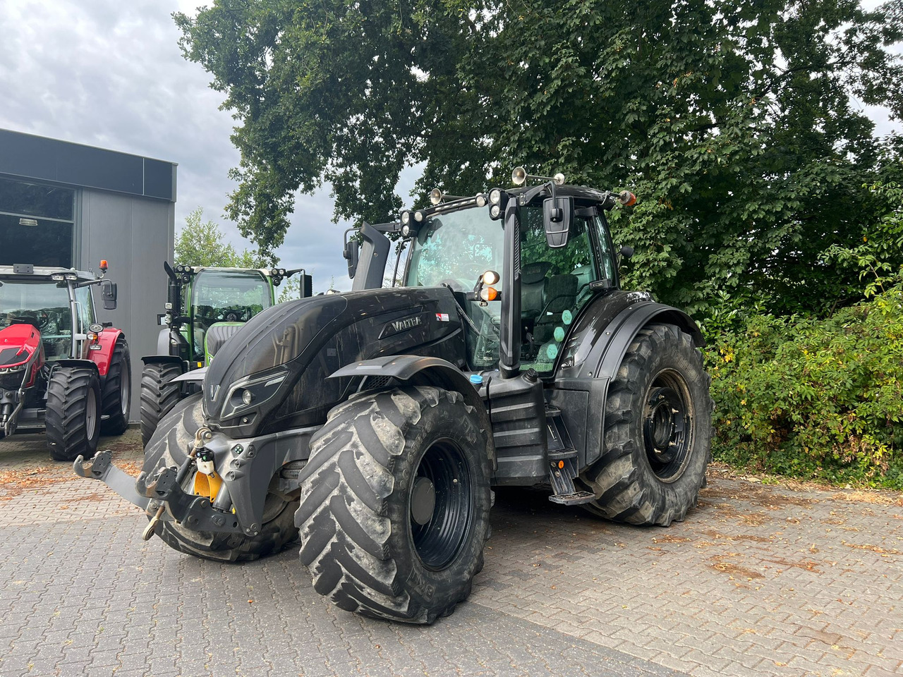 Valtra T174 Versu - Трактор: фото 1 Valtra T174 Versu - Трактор: фото 1