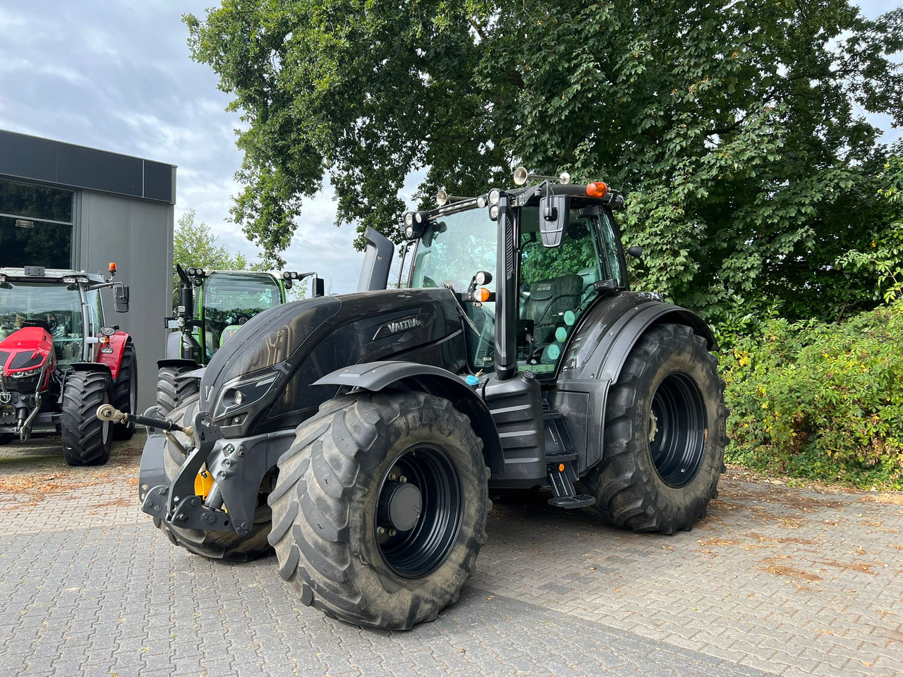 Valtra T174 Versu - Трактор: фото 1 Valtra T174 Versu - Трактор: фото 1