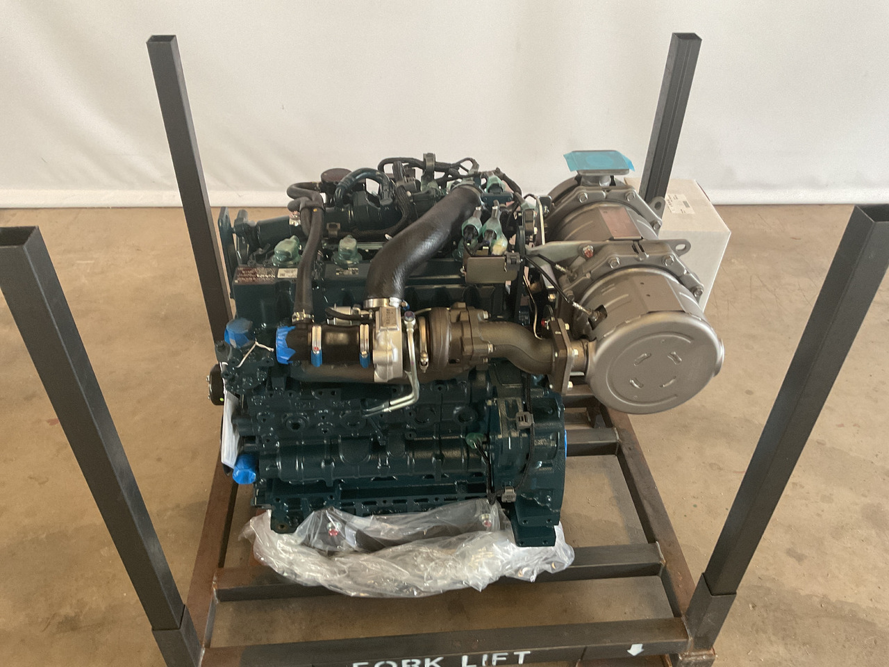 Kubota V3307 CR-T - Двигун: фото 2 Kubota V3307 CR-T - Двигун: фото 2