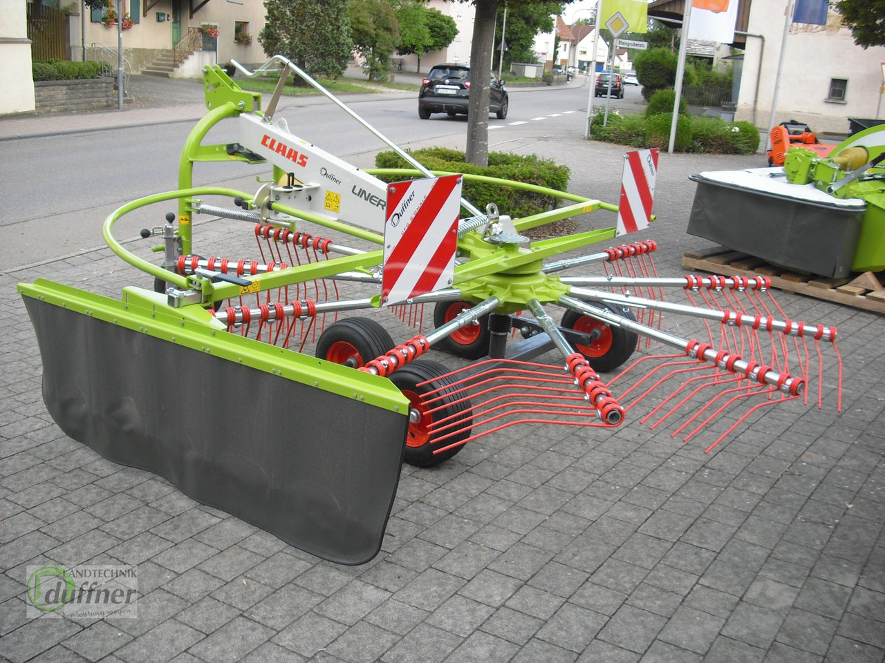 CLAAS Liner 370 - Сіноворушилка: фото 4 CLAAS Liner 370 - Сіноворушилка: фото 4