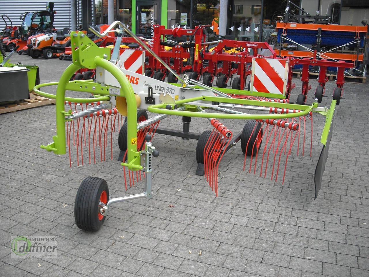 CLAAS Liner 370 - Сіноворушилка: фото 3 CLAAS Liner 370 - Сіноворушилка: фото 3