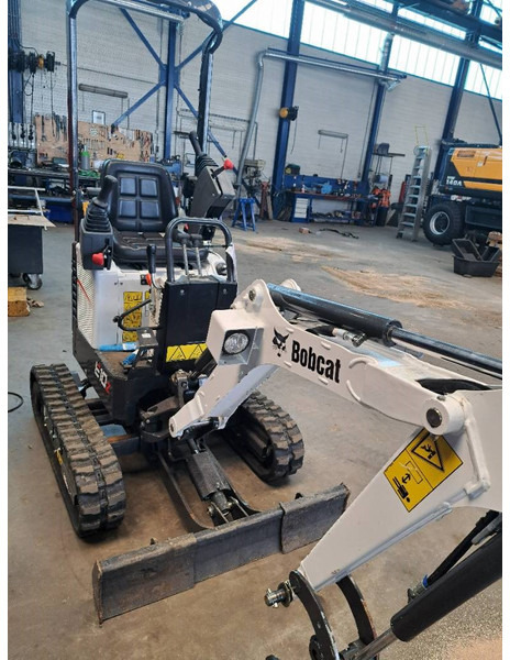 Bobcat E 10z - Міні-екскаватор: фото 1 Bobcat E 10z - Міні-екскаватор: фото 1