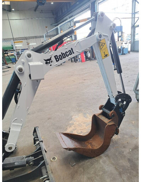 Bobcat E 10z - Міні-екскаватор: фото 3 Bobcat E 10z - Міні-екскаватор: фото 3