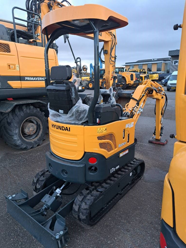 Hyundai R17Z-9AK - Міні-екскаватор: фото 3 Hyundai R17Z-9AK - Міні-екскаватор: фото 3