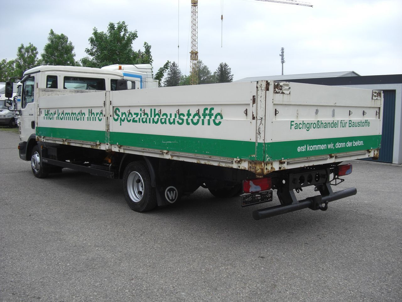MAN 8180L Baustoffpritsche MAN 8180L Baustoffpritsche - Легка бортова вантажівка: фото 4 MAN 8180L Baustoffpritsche MAN 8180L Baustoffpritsche - Легка бортова вантажівка: фото 4
