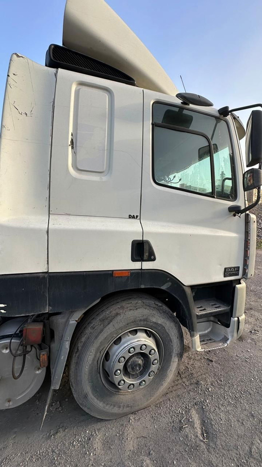 DAF CF 85.430 Tractor head - Тягач: фото 4 DAF CF 85.430 Tractor head - Тягач: фото 4