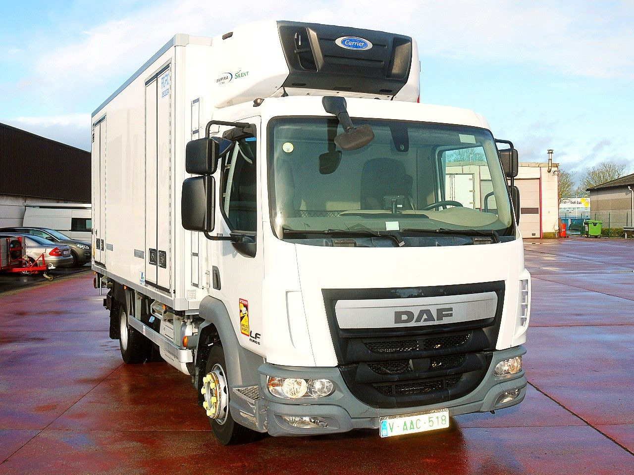 DAF LF 180 .10 KUHLKOFFER CARRIER SUPRA 750MT AIRCO - Рефрижератор вантажівка: фото 1 DAF LF 180 .10 KUHLKOFFER CARRIER SUPRA 750MT AIRCO - Рефрижератор вантажівка: фото 1