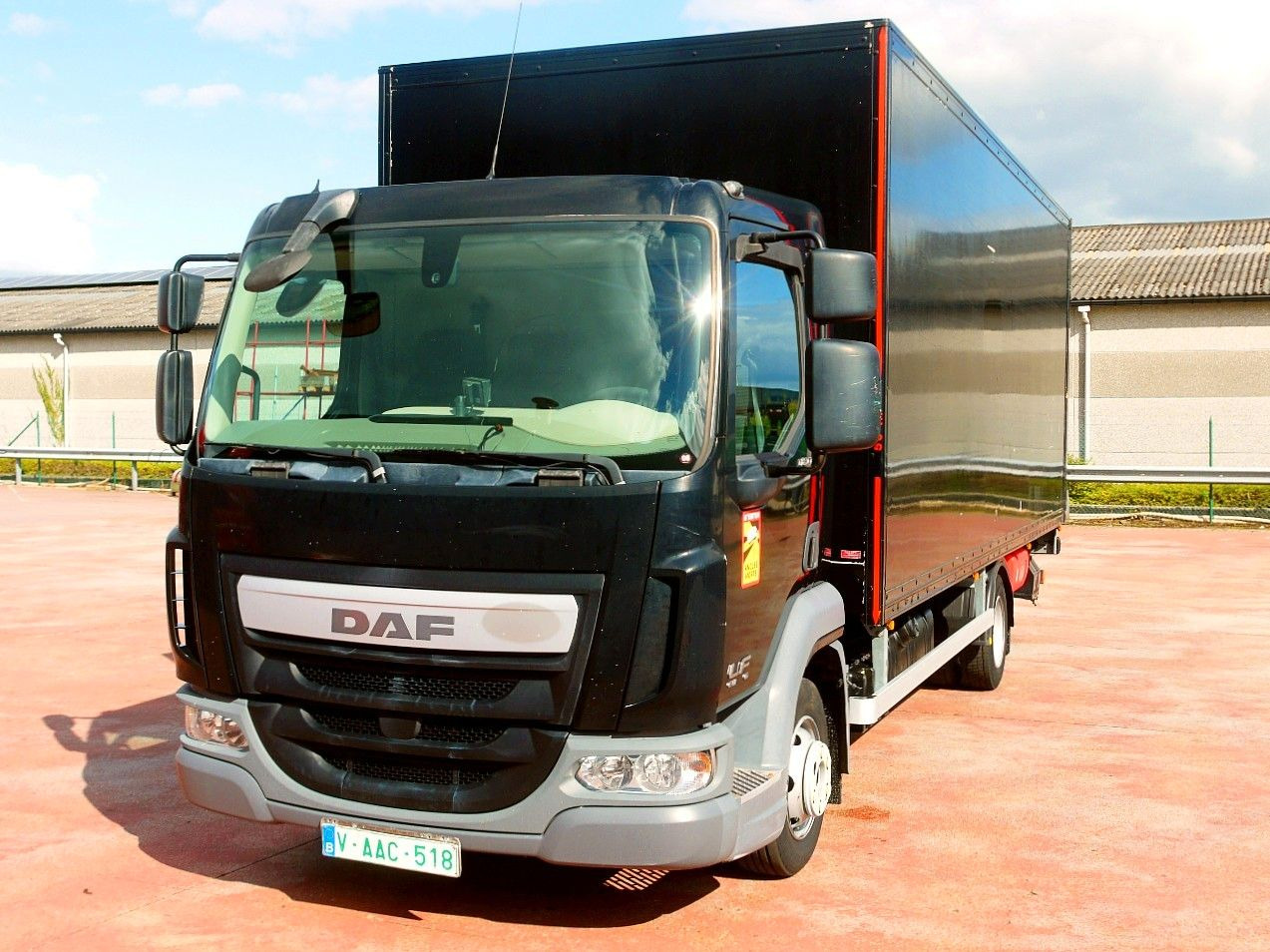 DAF LF FA 180 MEUBEL KOFFER LBW LUFT FEDERUNG AIRCO - Вантажівка з закритим кузовом: фото 5 DAF LF FA 180 MEUBEL KOFFER LBW LUFT FEDERUNG AIRCO - Вантажівка з закритим кузовом: фото 5