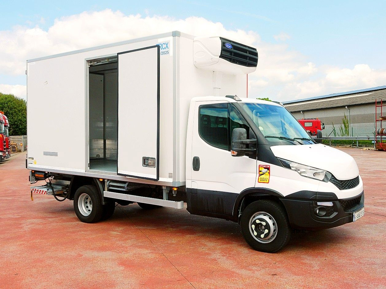 Iveco 70C17 KUHLKOFFER CARRIER XARIOS 500 A/C LUFT LBW - Фургон-рефрижератор: фото 3 Iveco 70C17 KUHLKOFFER CARRIER XARIOS 500 A/C LUFT LBW - Фургон-рефрижератор: фото 3