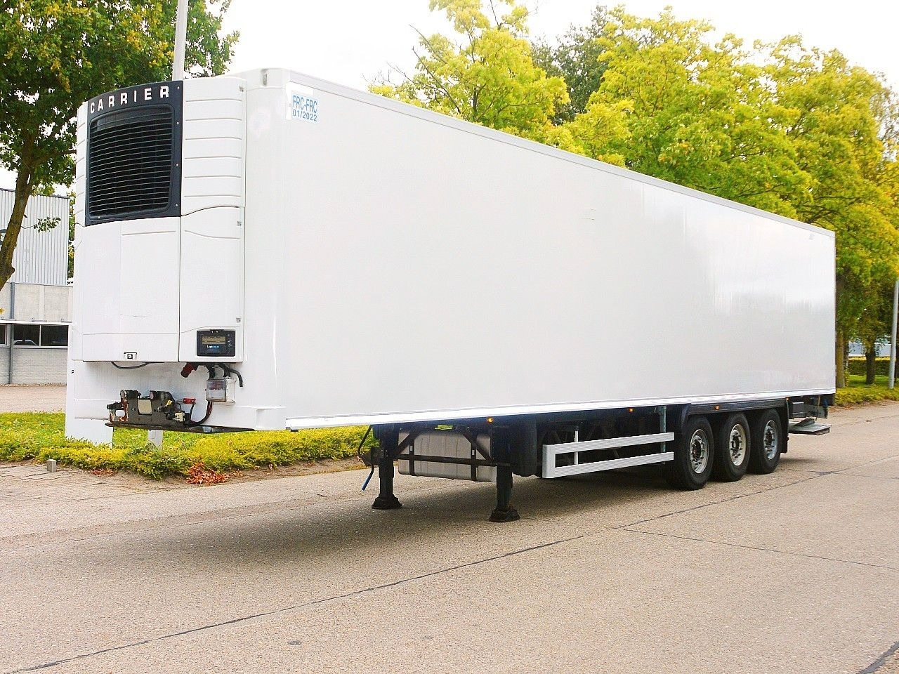 Lamberet CARRIER VECTOR 1950 MULTI TEMP. SAF. LADBORDWAND - Рефрижератор напівпричіп: фото 2 Lamberet CARRIER VECTOR 1950 MULTI TEMP. SAF. LADBORDWAND - Рефрижератор напівпричіп: фото 2