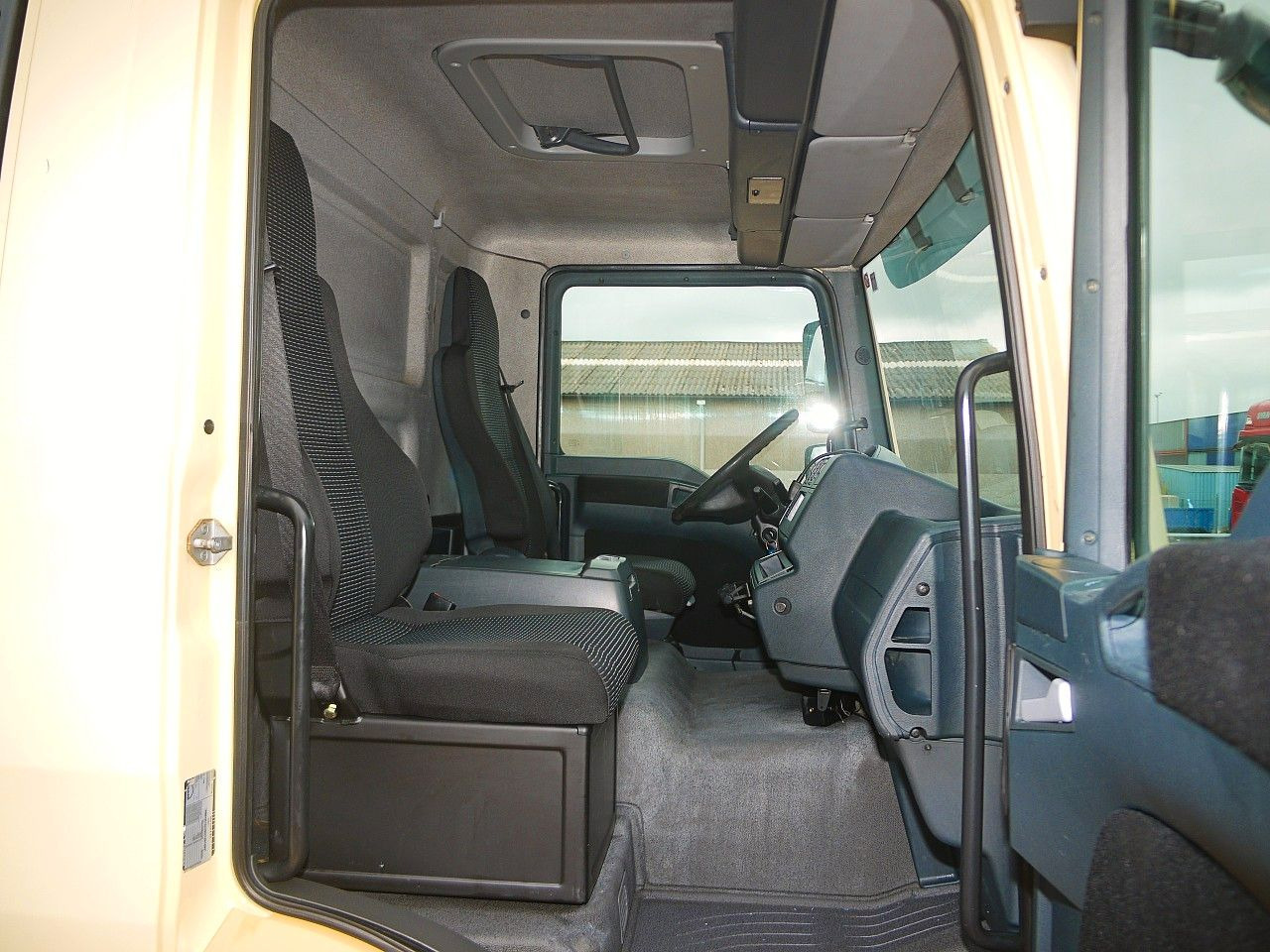 Рефрижератор вантажівка MAN TGM 18 250 CHEREAU CARRIER SUPR 1250 MULTi: фото 13 Рефрижератор вантажівка MAN TGM 18 250 CHEREAU CARRIER SUPR 1250 MULTi: фото 13