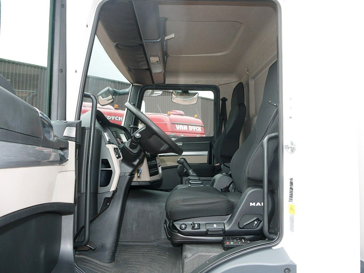 Рефрижератор вантажівка MAN TGM 18.250 KUHLKOFFER THERMOKING V800 MT A/C: фото 11 Рефрижератор вантажівка MAN TGM 18.250 KUHLKOFFER THERMOKING V800 MT A/C: фото 11