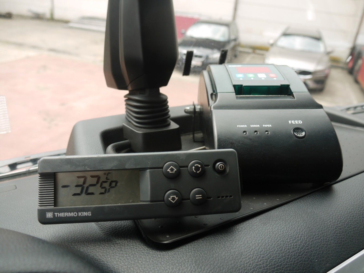 Рефрижератор вантажівка MAN TGM 18.250 KUHLKOFFER THERMOKING V800 MT A/C: фото 14 Рефрижератор вантажівка MAN TGM 18.250 KUHLKOFFER THERMOKING V800 MT A/C: фото 14