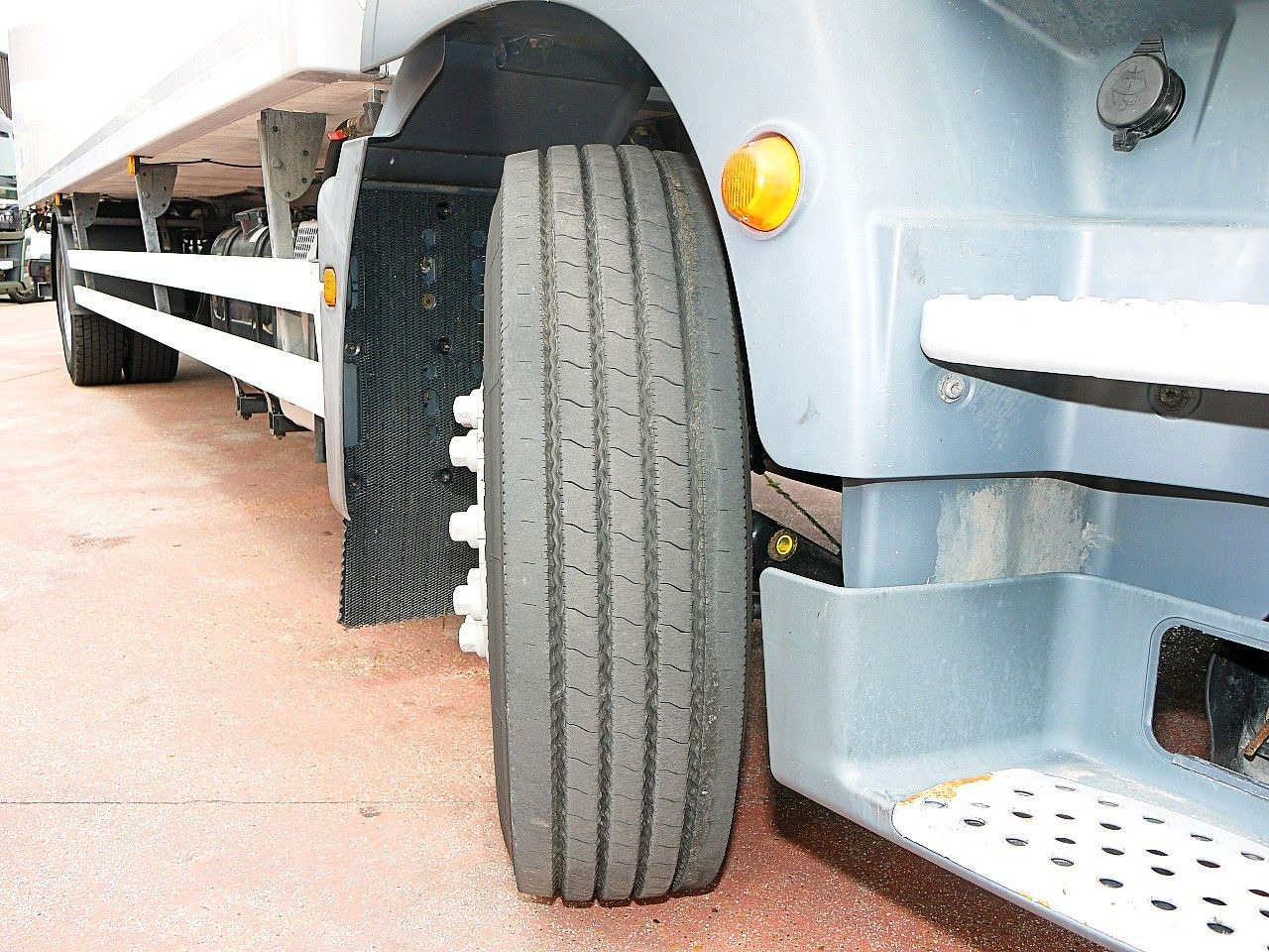 Рефрижератор вантажівка MAN TGM 18.250 KUHLKOFFER THERMOKING V800 MT A/C: фото 18 Рефрижератор вантажівка MAN TGM 18.250 KUHLKOFFER THERMOKING V800 MT A/C: фото 18