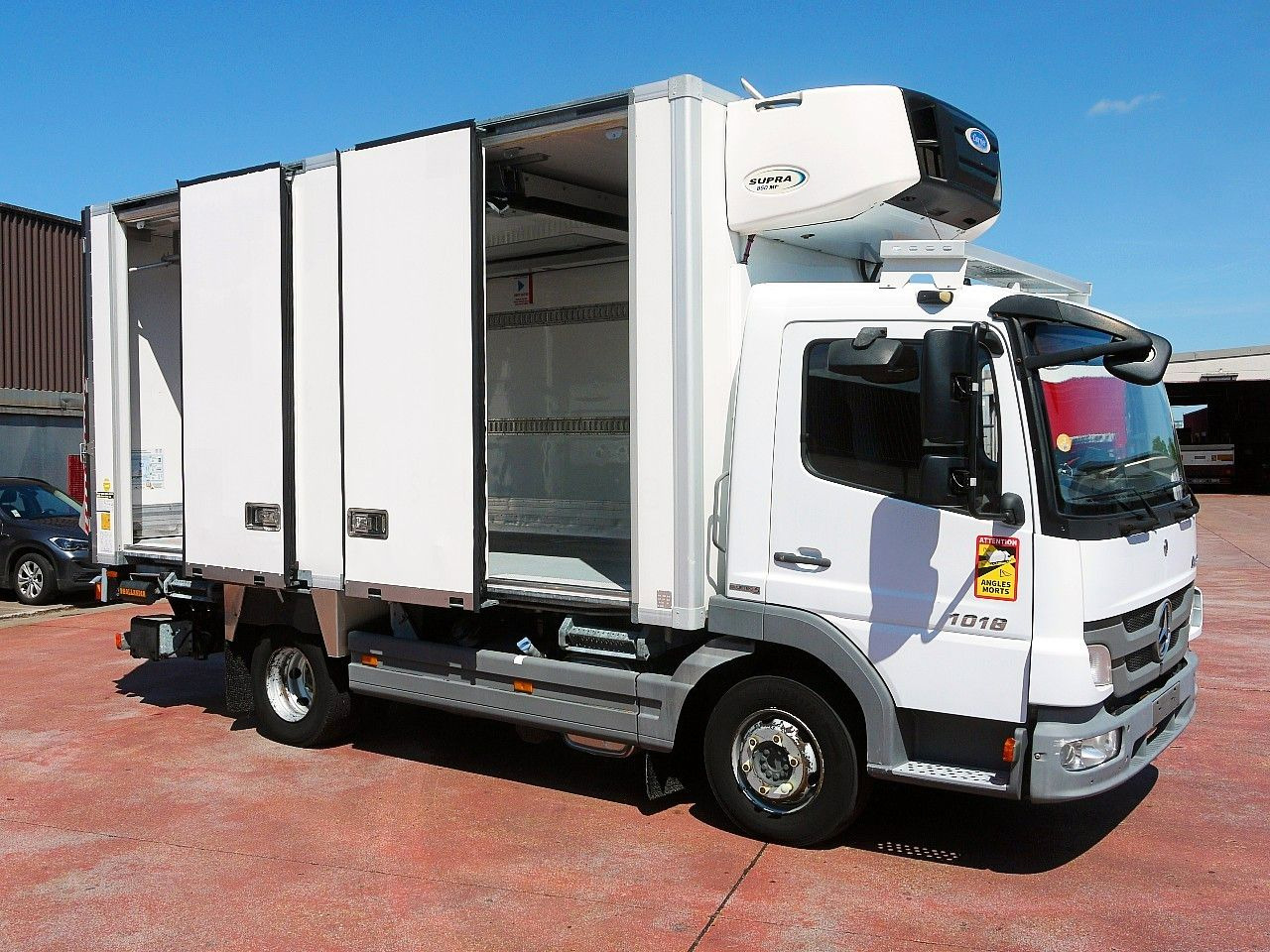 Mercedes-Benz 1018 ATEGO KUHLKOFFER CARRIER SUPRA 850 MT - Рефрижератор вантажівка: фото 3 Mercedes-Benz 1018 ATEGO KUHLKOFFER CARRIER SUPRA 850 MT - Рефрижератор вантажівка: фото 3