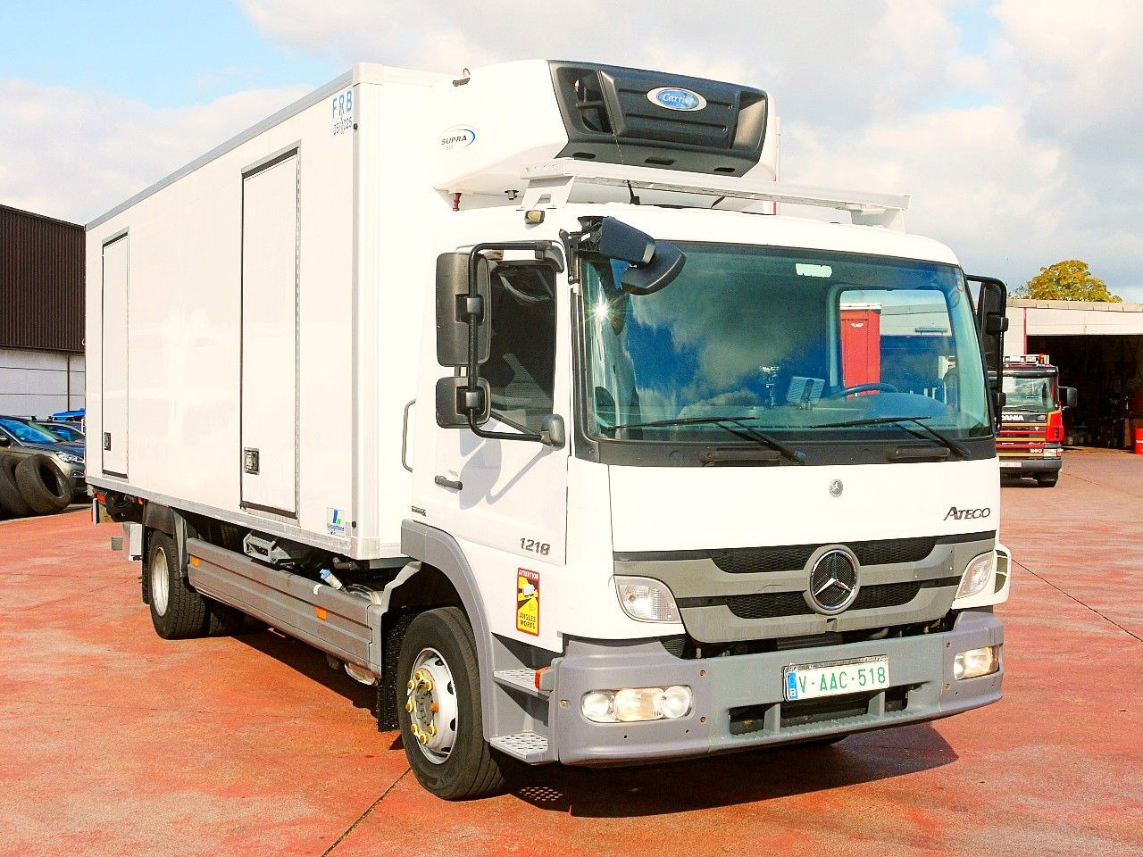 Mercedes-Benz 1218 ATEGO KUHLKOFFER CARRIER SUPRA 550 LBW - Рефрижератор вантажівка: фото 2 Mercedes-Benz 1218 ATEGO KUHLKOFFER CARRIER SUPRA 550 LBW - Рефрижератор вантажівка: фото 2