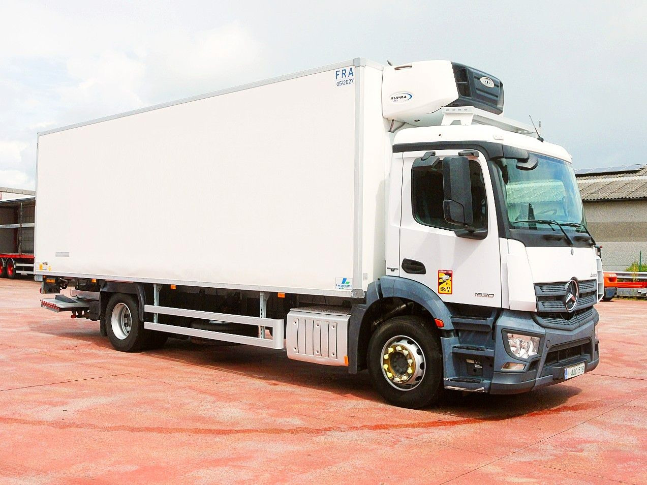 Mercedes-Benz 1830 ANTOS KUHLKOFFER CARRIER SUPRA 850 - Рефрижератор вантажівка: фото 2 Mercedes-Benz 1830 ANTOS KUHLKOFFER CARRIER SUPRA 850 - Рефрижератор вантажівка: фото 2