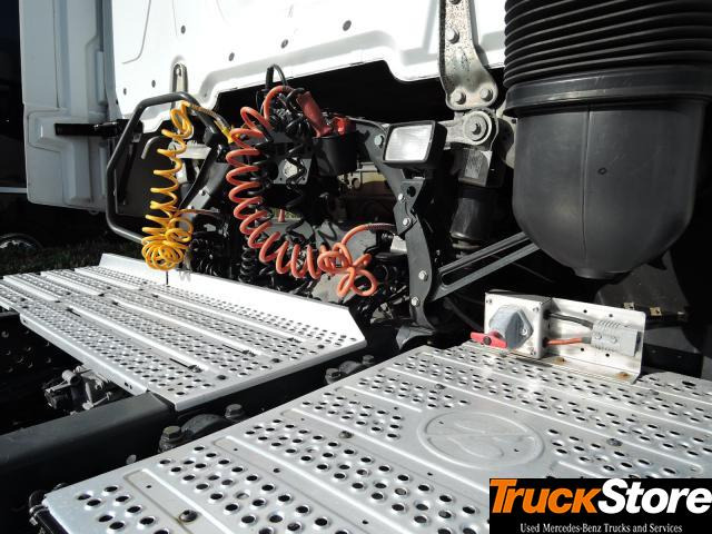 Mercedes-Benz Actros 1843 LS - Тягач: фото 2 Mercedes-Benz Actros 1843 LS - Тягач: фото 2