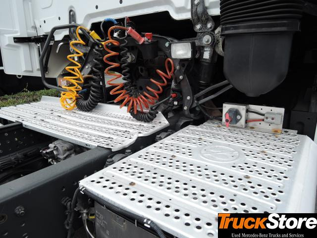 Mercedes-Benz Actros 1843 LS - Тягач: фото 2 Mercedes-Benz Actros 1843 LS - Тягач: фото 2