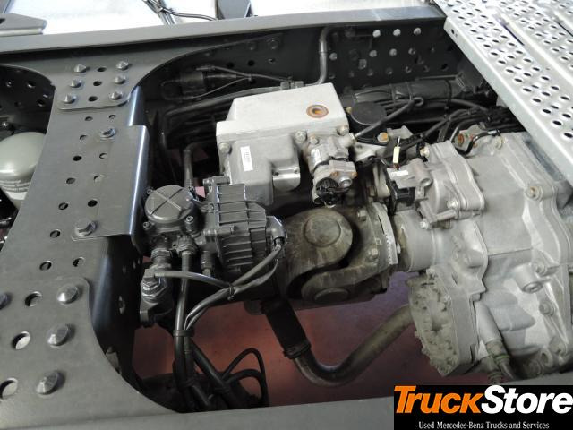 Тягач Mercedes-Benz Actros 1851 LS: фото 9