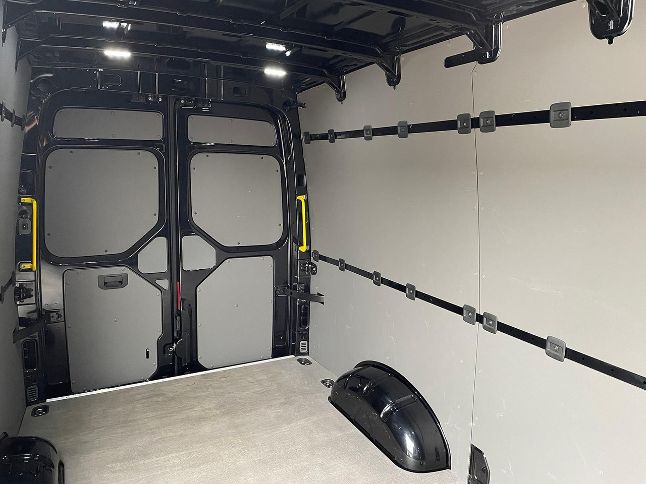 Суцільнометалевий фургон MAN TGE 3.160 L3H3 Kasten RWD LED AHK TEMP SITZHZ: фото 9