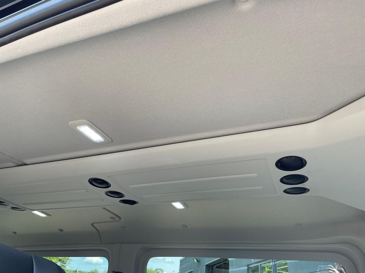 Мікроавтобус, Пасажирський фургон MAN TGE 3.180 Kombi L3H2 4x4 INDIVIDUAL S LED ACC: фото 32
