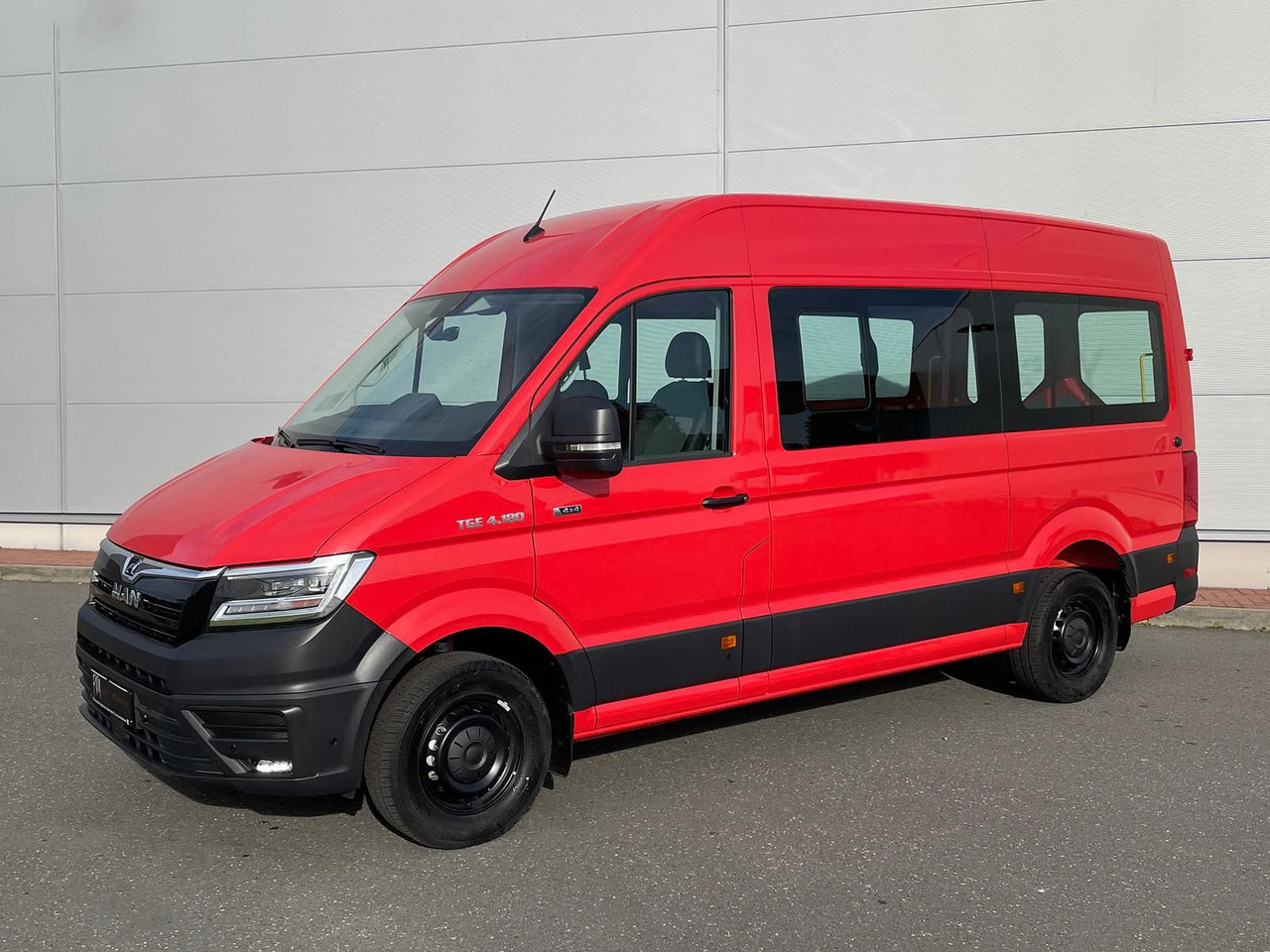 MAN TGE 3.180 L3H3 4x4 FEUERWEHR LED TEMPOMAT - Пасажирський фургон: фото 1 MAN TGE 3.180 L3H3 4x4 FEUERWEHR LED TEMPOMAT - Пасажирський фургон: фото 1