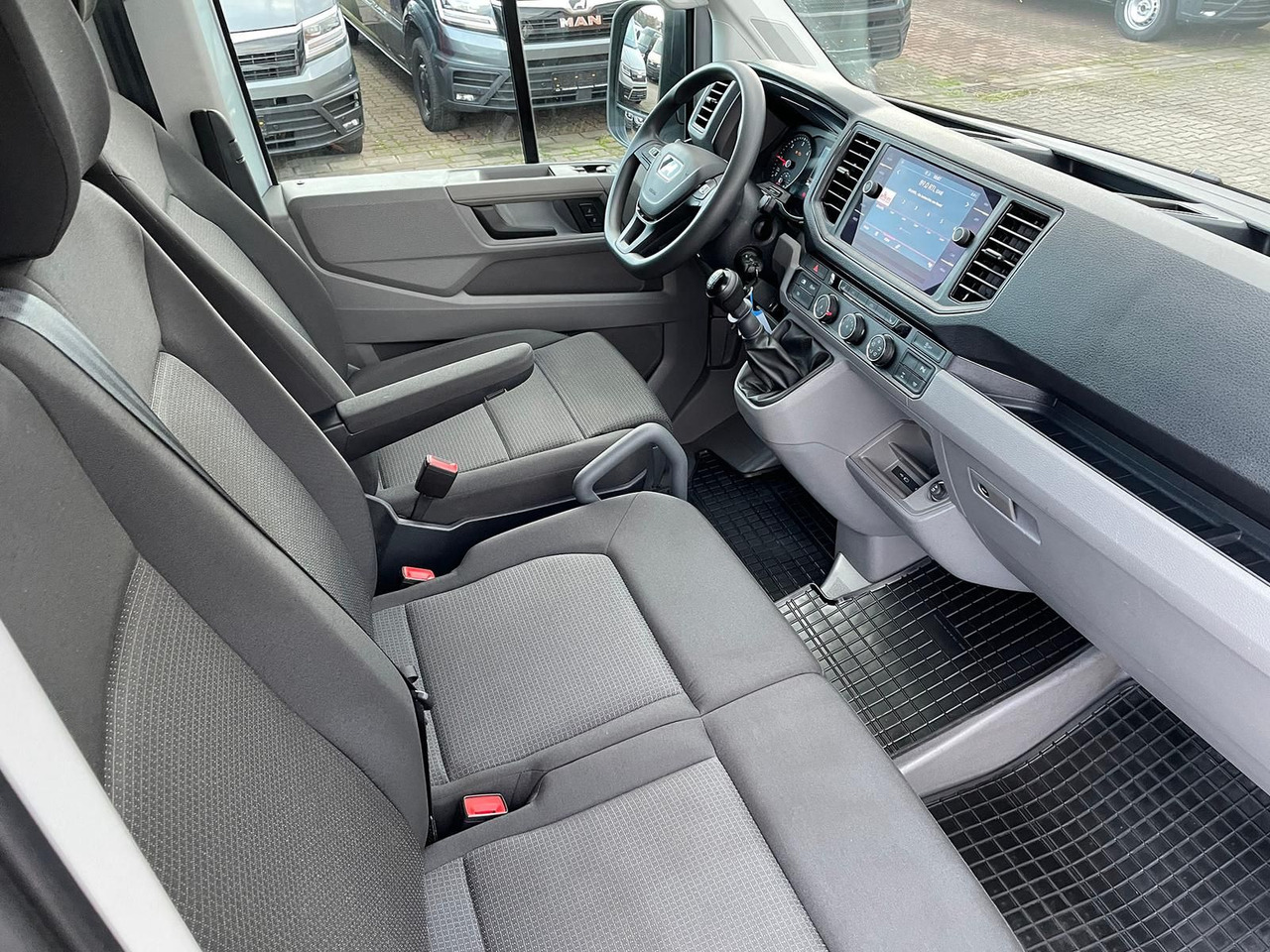 Легковий автомобіль MAN TGE 3.180 L3H3 Kasten 4x4 DIFF NAV ACC STANDH: фото 28