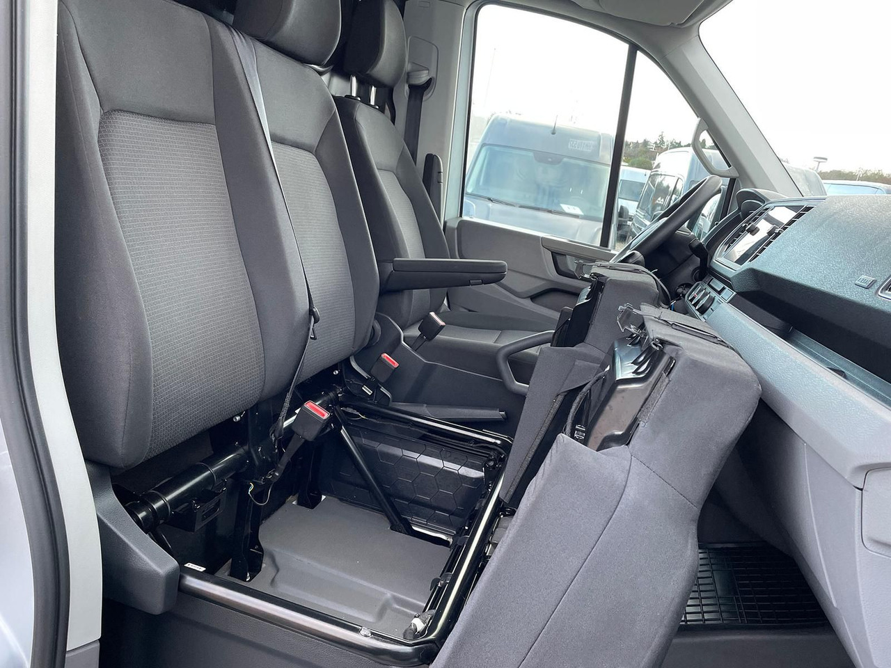 Легковий автомобіль MAN TGE 3.180 L3H3 Kasten 4x4 DIFF NAV ACC STANDH: фото 27