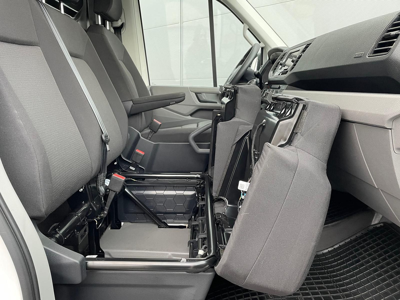 Суцільнометалевий фургон MAN TGE 3.180 L3H3 Kasten 4x4 STANDHZ DIFF AHK ACC: фото 24