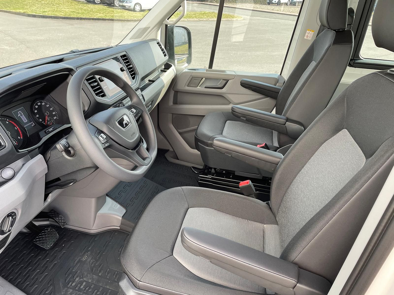 Новий Вантажопасажирський фургон MAN TGE 3.180 L3H3 MIXTO 4x4 LED TEMPOMAT SITZHZ NAV: фото 16