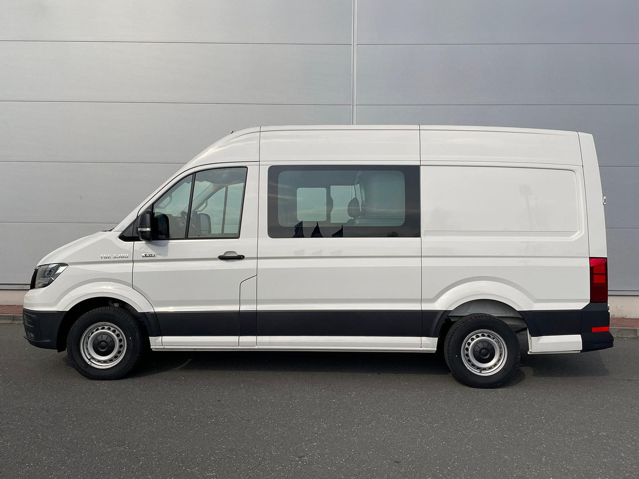 Новий Вантажопасажирський фургон MAN TGE 3.180 L3H3 MIXTO 4x4 LED TEMPOMAT SITZHZ NAV: фото 6