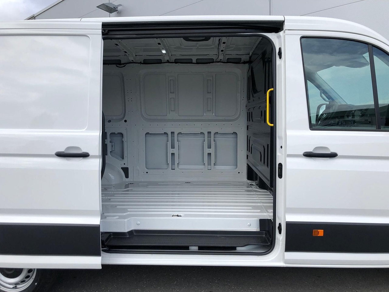 Новий Суцільнометалевий фургон Volkswagen Crafter Kasten 35 L3H2 4MOTION LED PDC: фото 9