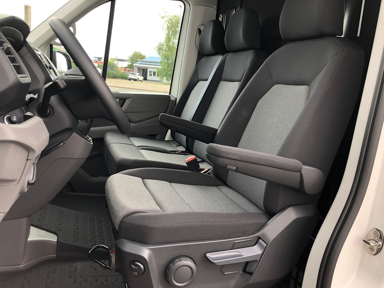 Новий Суцільнометалевий фургон Volkswagen Crafter Kasten 35 L3H2 4MOTION LED PDC: фото 15