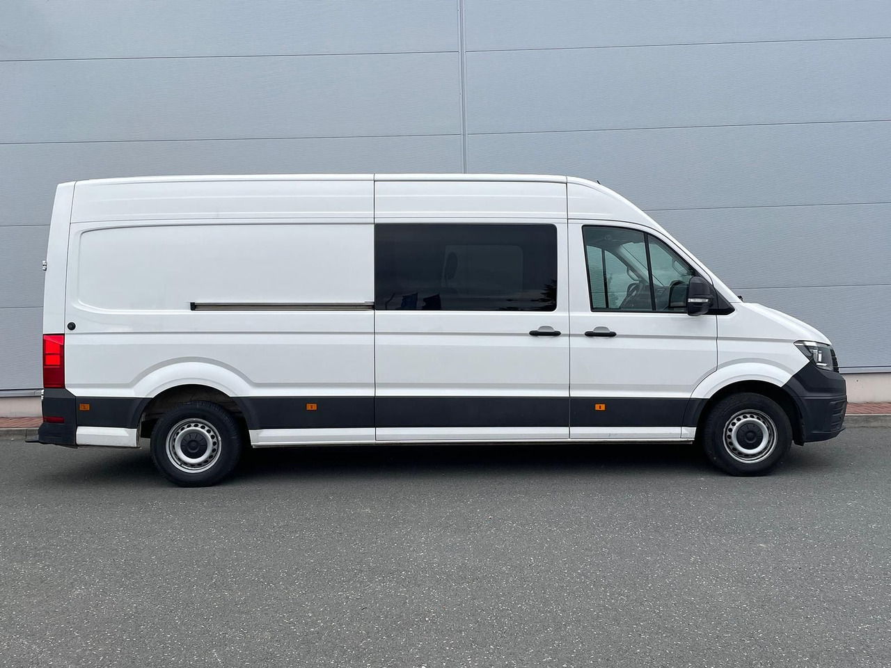 Volkswagen Crafter Kasten 35 L4H3 AHK KLIMA DAB PDC KAMERA - Суцільнометалевий фургон: фото 5 Volkswagen Crafter Kasten 35 L4H3 AHK KLIMA DAB PDC KAMERA - Суцільнометалевий фургон: фото 5