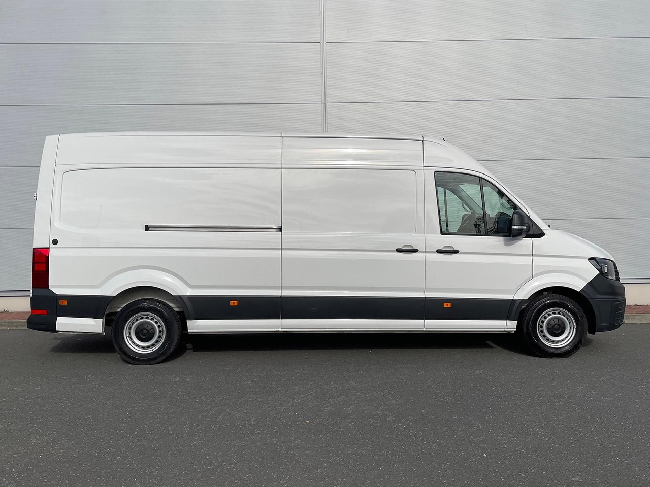 Volkswagen Crafter Kasten 35 L4H3 KAMERA KLIMA DAB - Суцільнометалевий фургон: фото 5 Volkswagen Crafter Kasten 35 L4H3 KAMERA KLIMA DAB - Суцільнометалевий фургон: фото 5