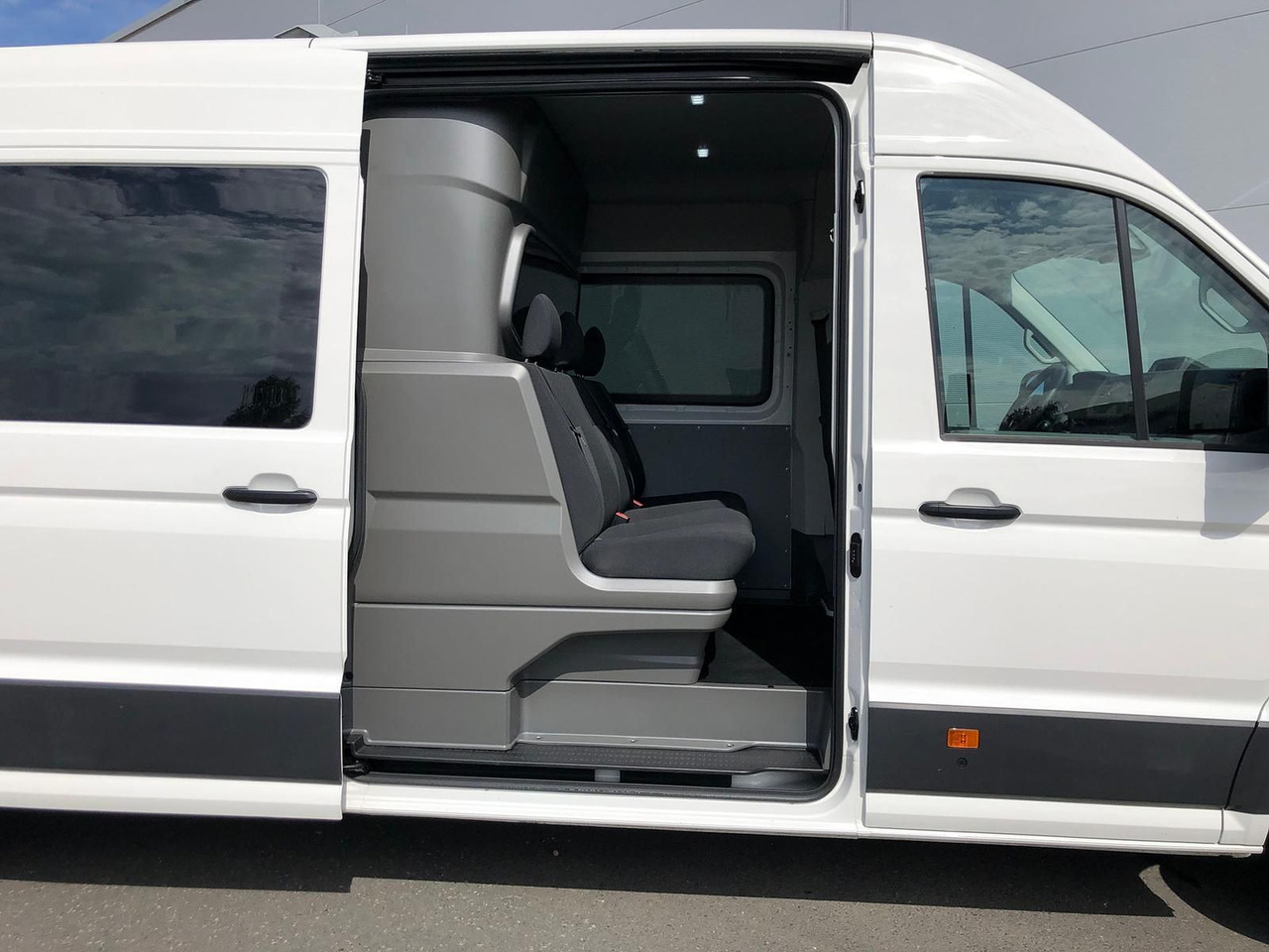 Volkswagen Crafter MIXTO 35 L4H3 KAMERA KLIMA SITZHZ DAB - Пасажирський фургон: фото 2 Volkswagen Crafter MIXTO 35 L4H3 KAMERA KLIMA SITZHZ DAB - Пасажирський фургон: фото 2